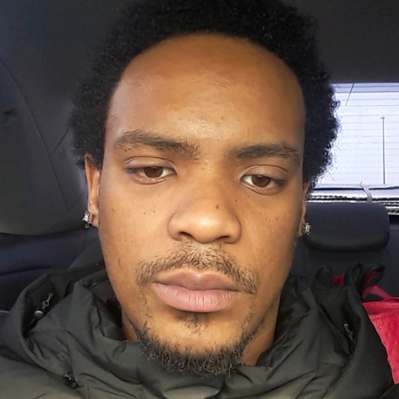 Meet your Posher, Ariel - Picture 1 of 1